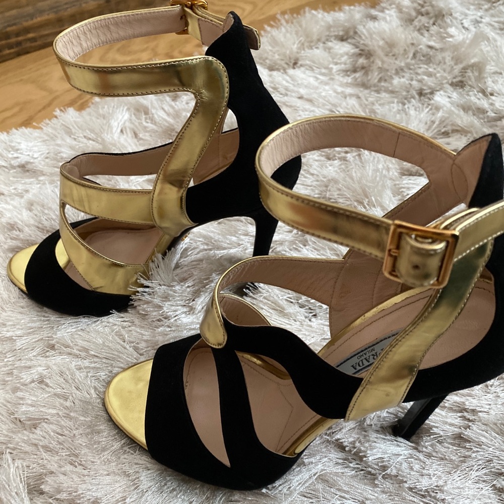 Prada heels in great condition.